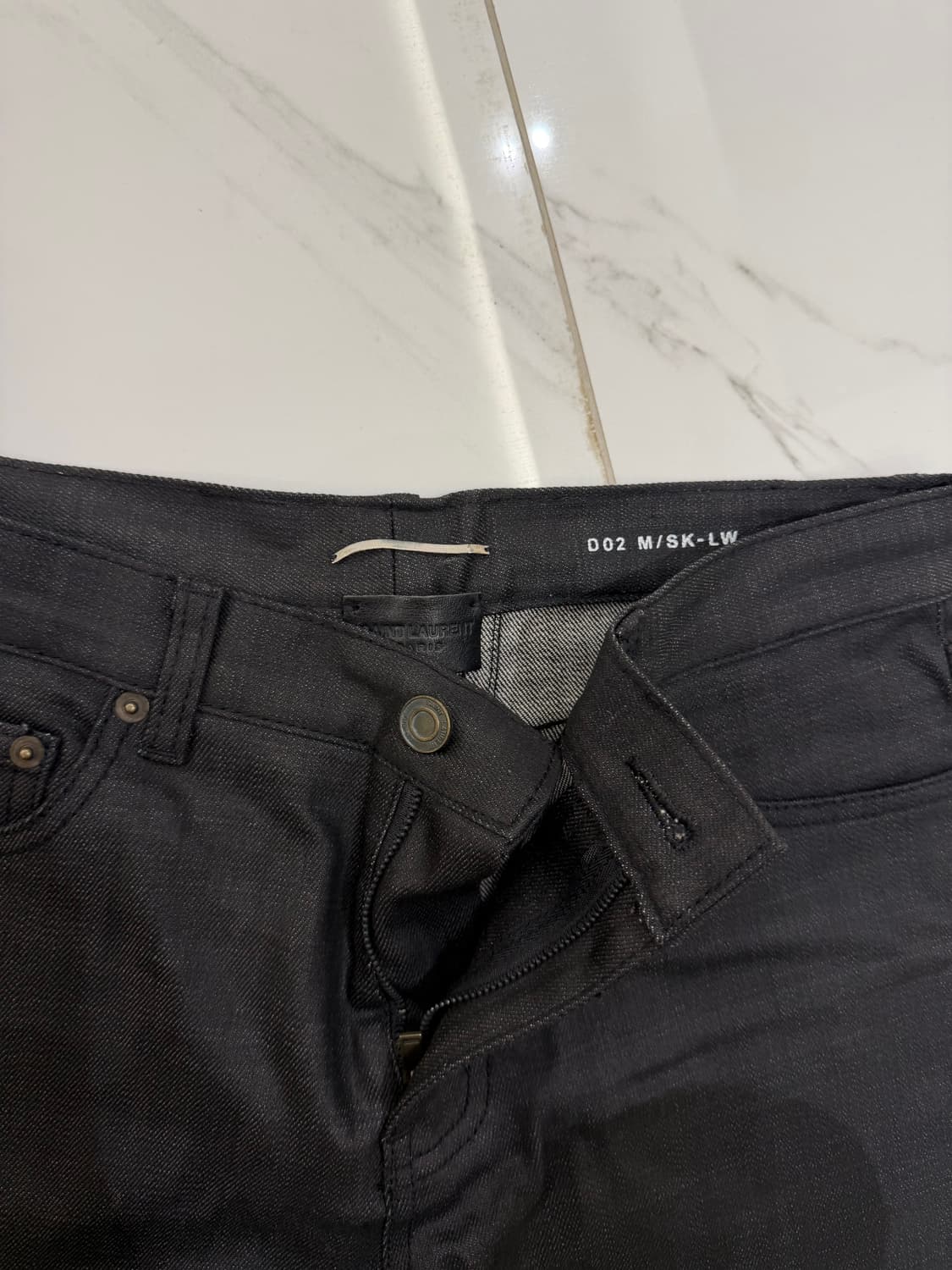 생로랑 블랙 코티드 데님 상품이미지3