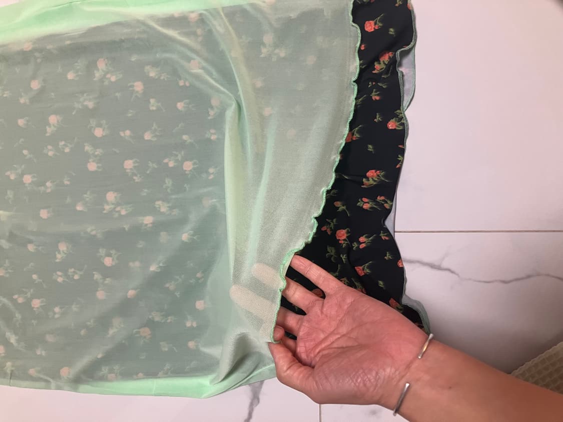 얼반아웃피터스 메쉬 레이어드 오버레이어 플로럴 스커트 상품이미지5