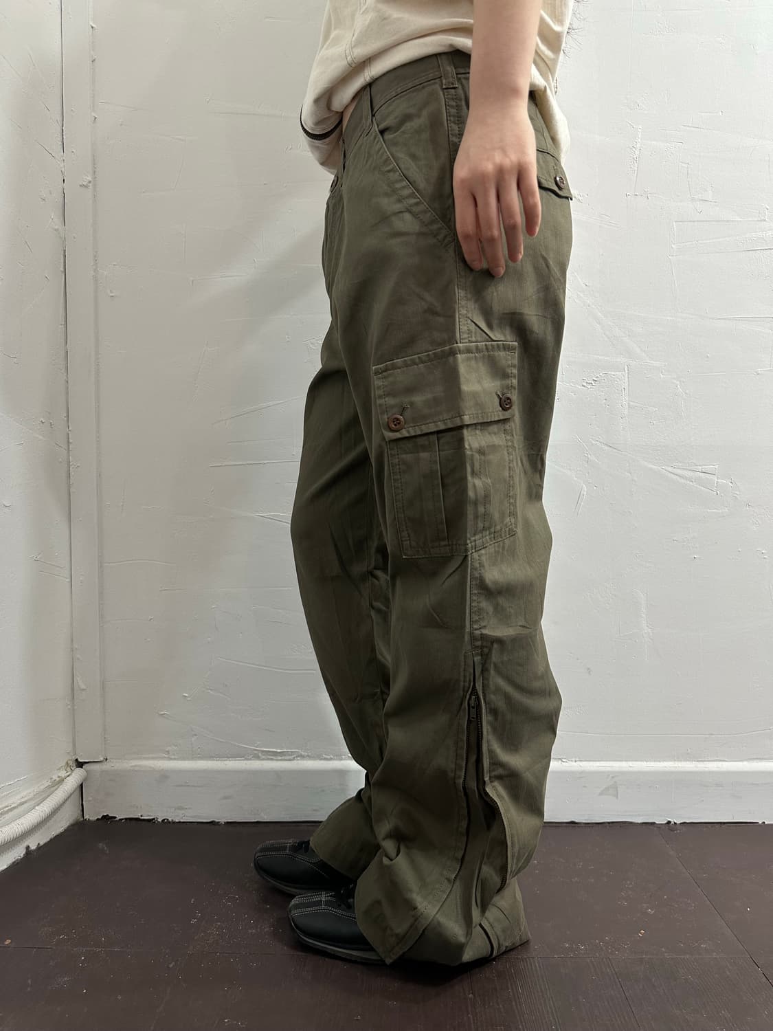 human woman khaki cargo pants 상품이미지2