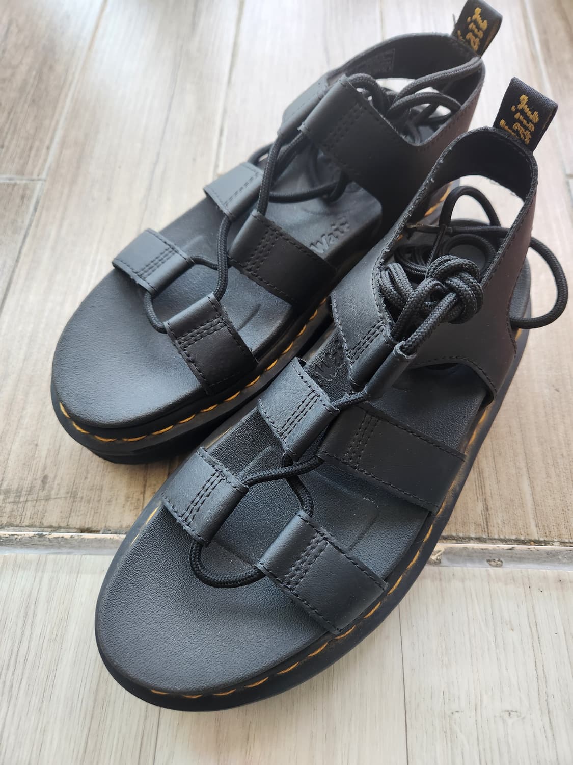 닥터마틴 나틸라 샌들 (230)(한소희샌들) 상품이미지1