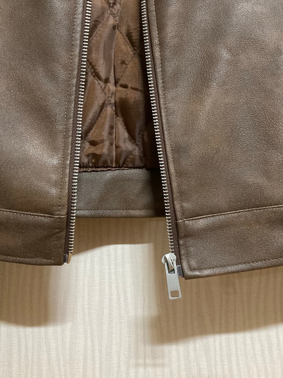 블랙업 펠튼 레더 자켓  상품이미지5