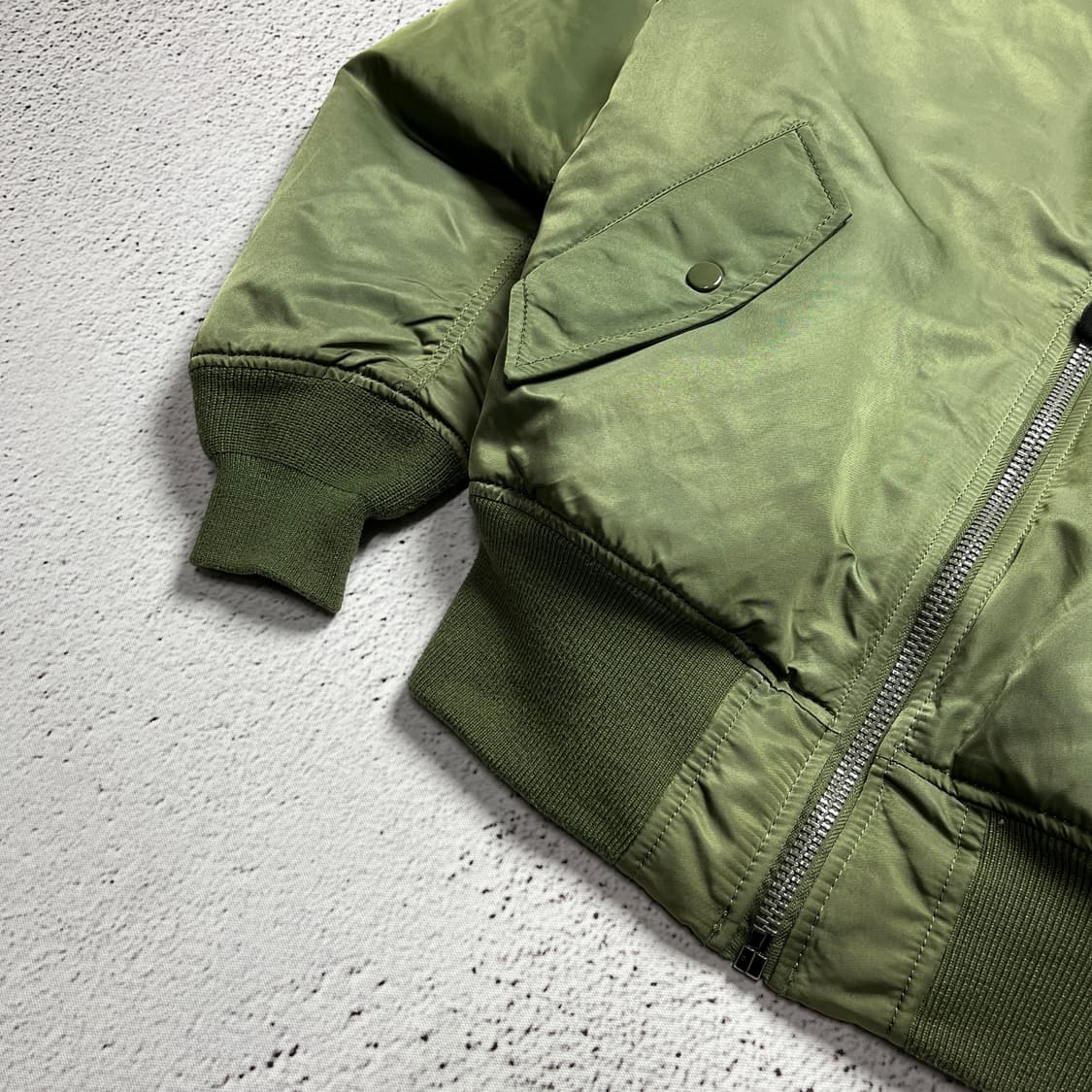 Alpha Industries MA-1 Flight Jacket 상품이미지4