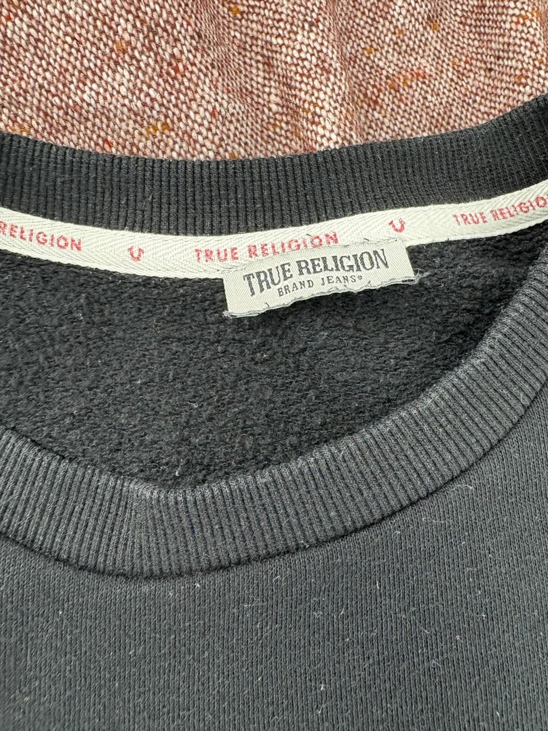 🖤 [TRUE RELIGION] 클래식 로고 맨투맨 블랙 (2XL)  상품이미지3