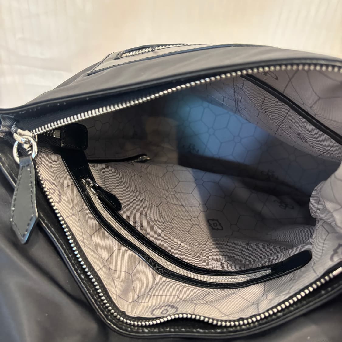 정품 오야니 나일론 블랙 백팩     상품이미지8