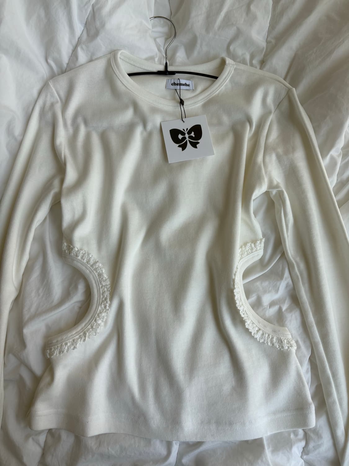 체메씨 hole lace longsleeve 홀레이스 롱슬리브 화이트 상품이미지3