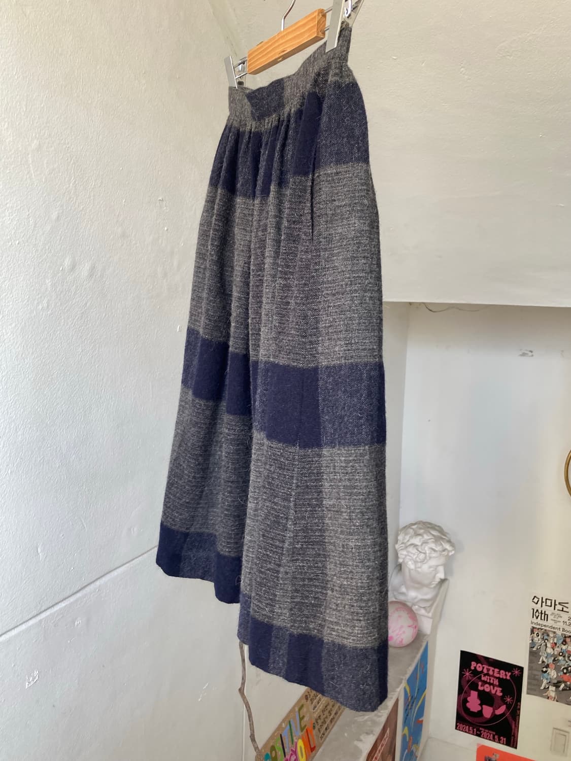 울 100% 플레어 미디 스커트 상품이미지5