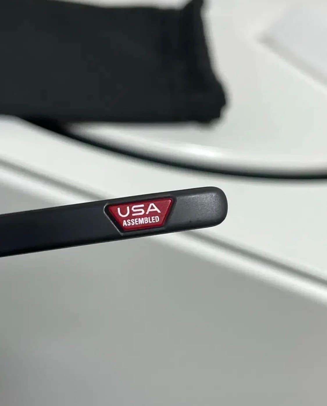 오클리 LATCH 블랙 편광선글라스 상품이미지4