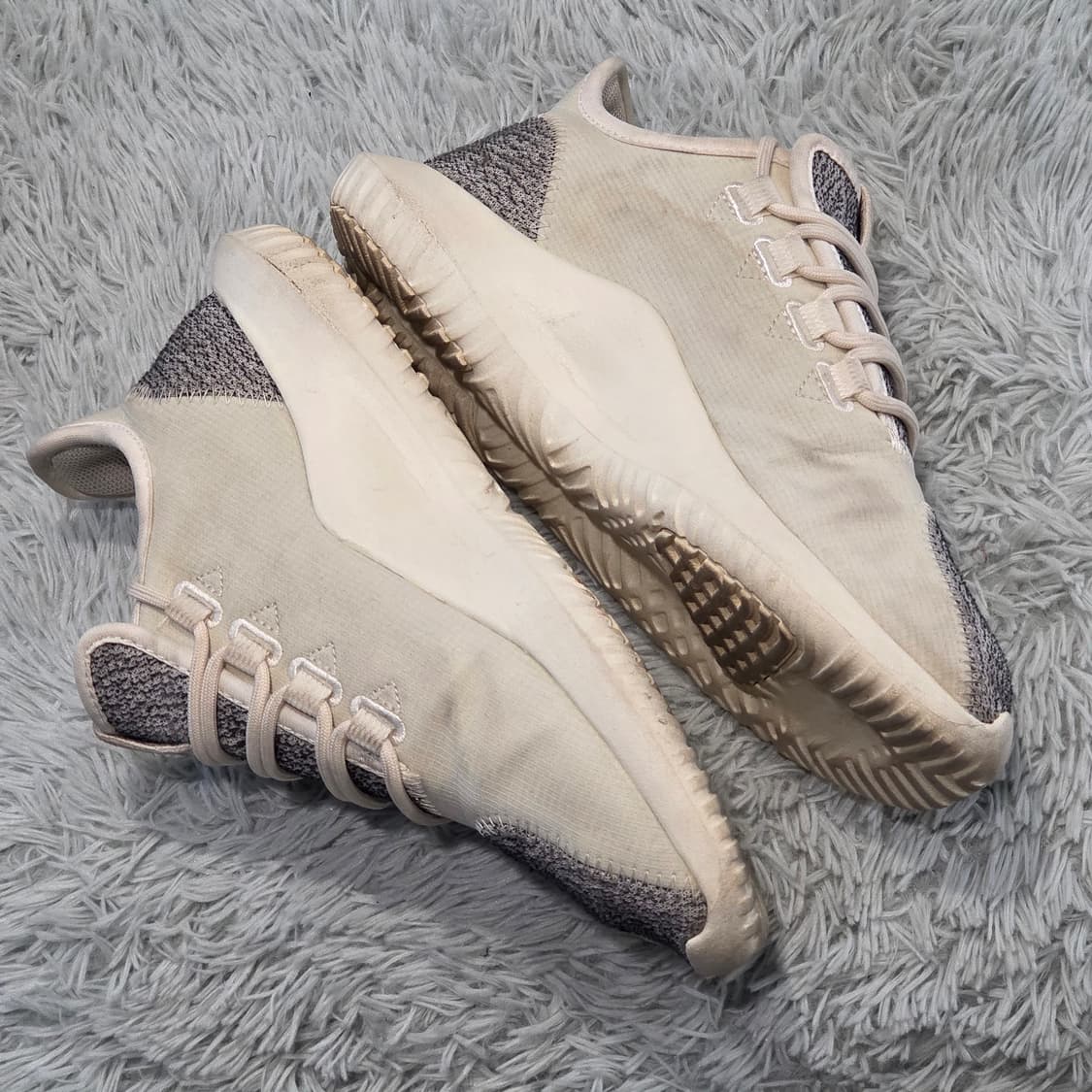 5q-7:아디다스 오리지널스 튜블라 섀도우 그레이/베이지 (230cm) 상품이미지6