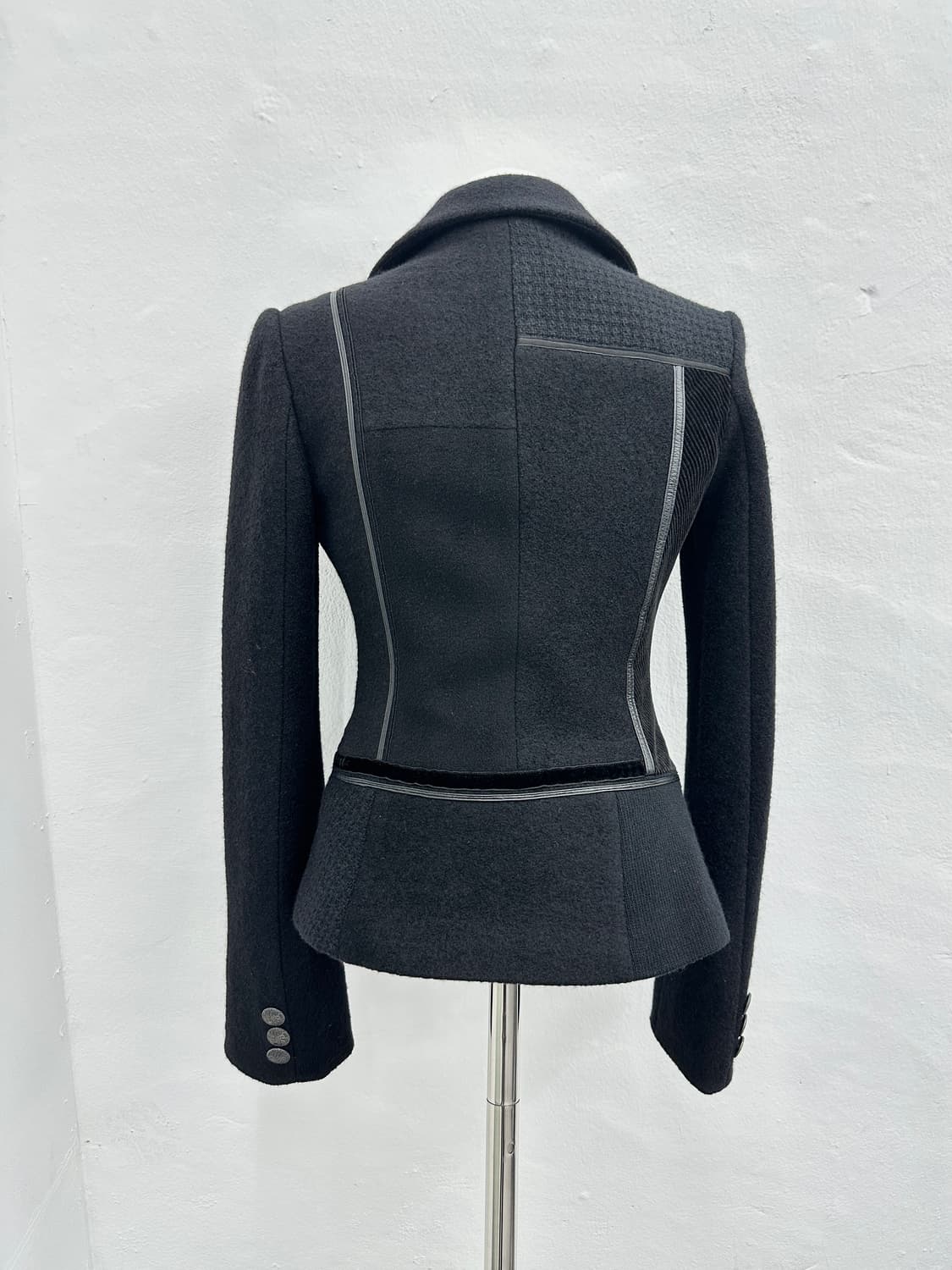 Brooch detail mixed texture jacket 상품이미지9