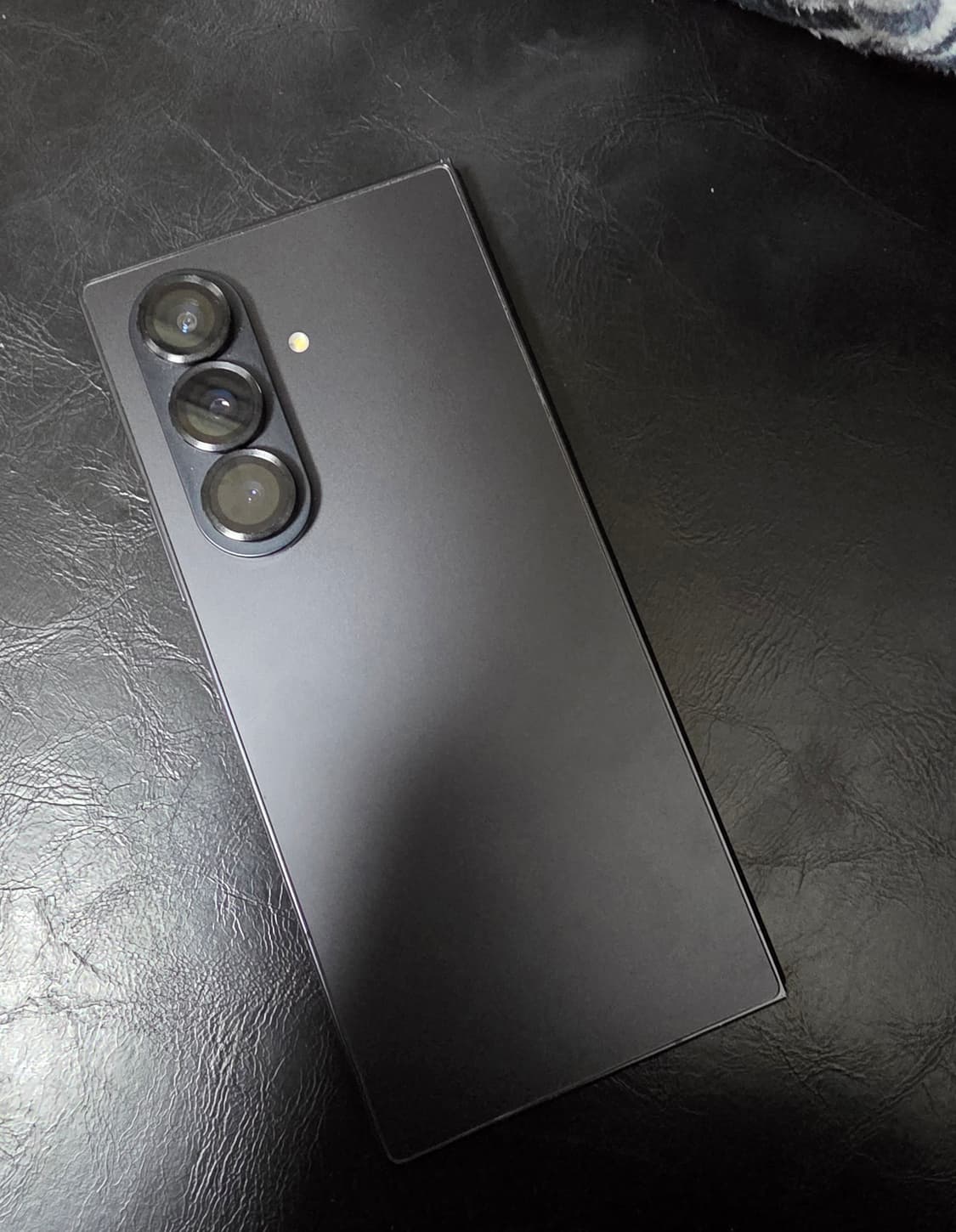 갤럭시폴드7 블랙 256 상품이미지1