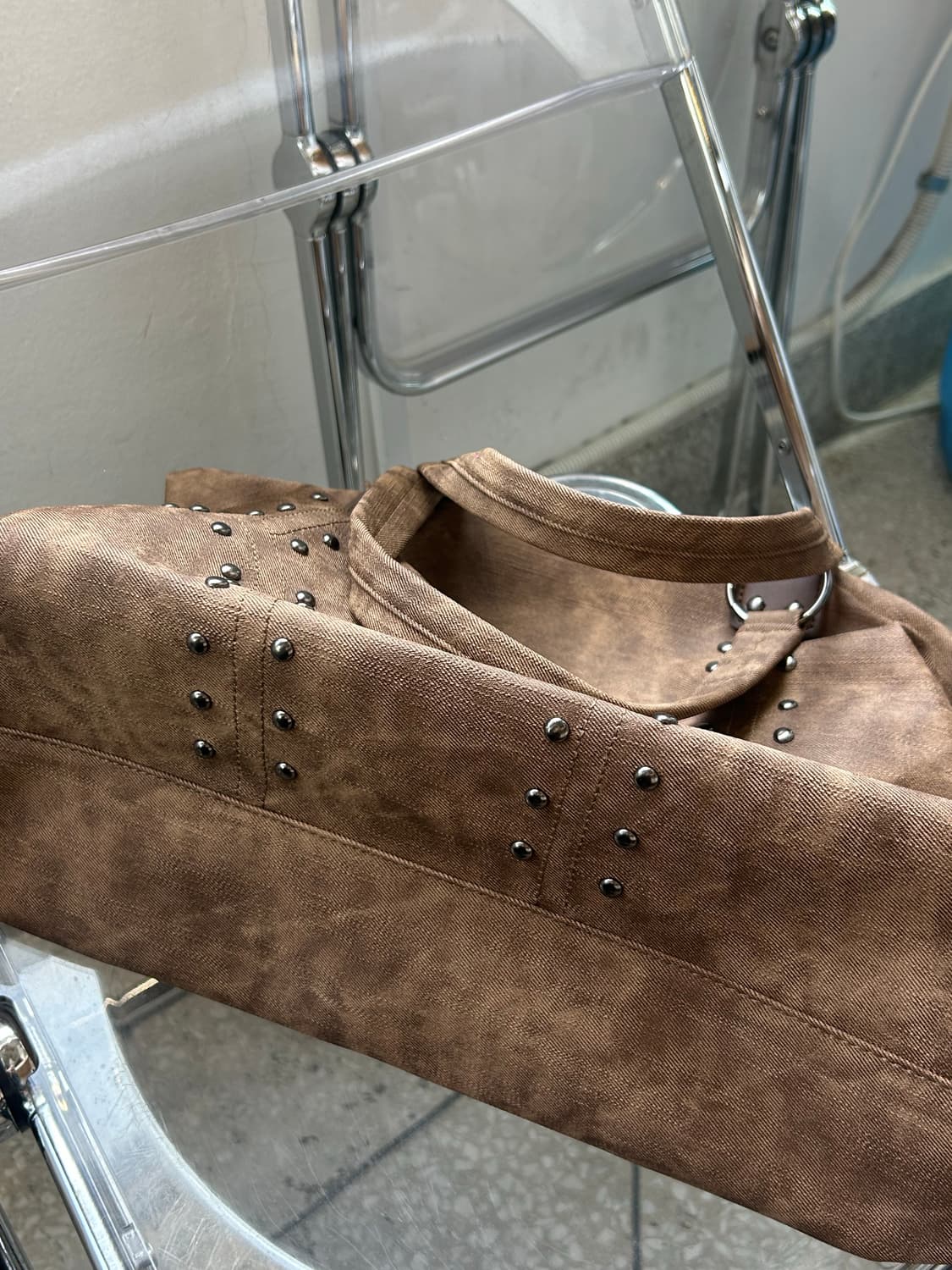 Brown Studded Washed Boston Bag 상품이미지6