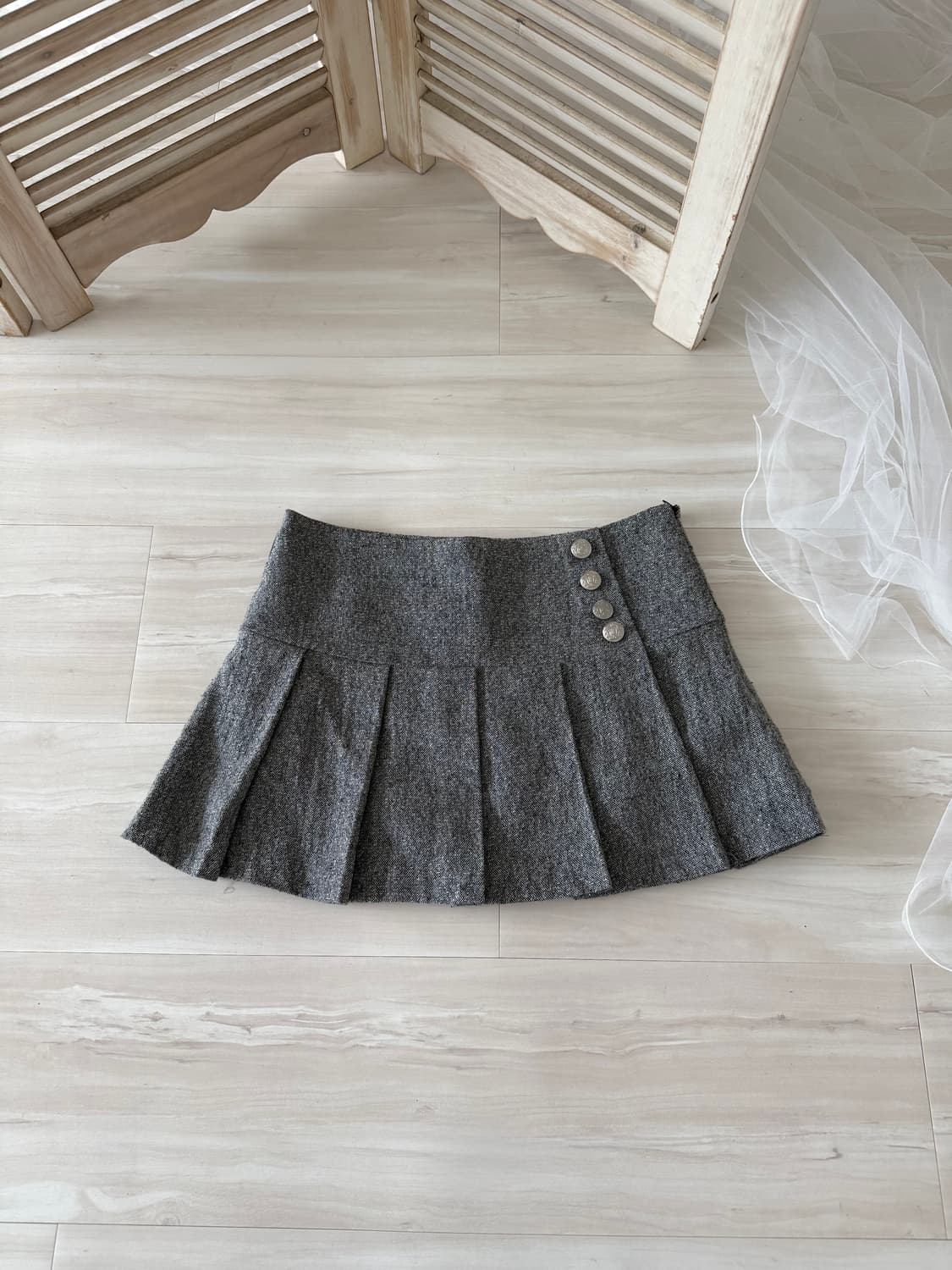 Gray pleated mini skirt 상품이미지1