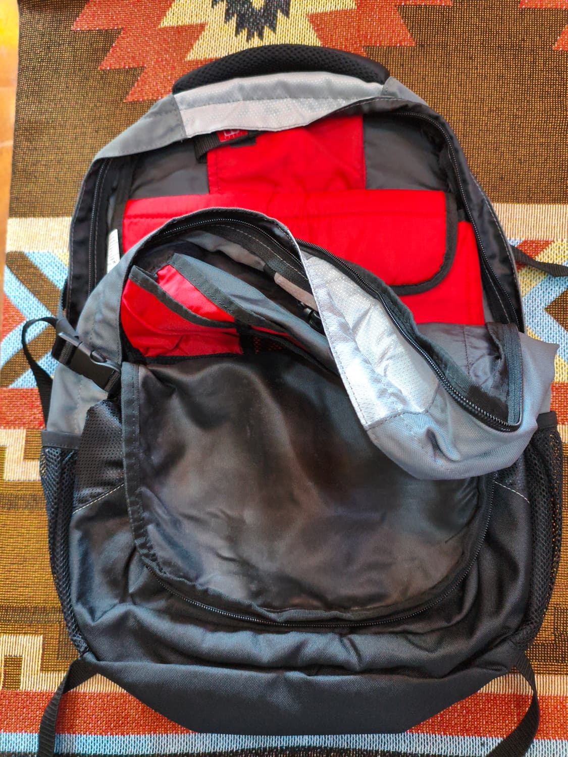 콜맨 맥스 백팩 판매합니다 상태 깨끗합니다 상품이미지3