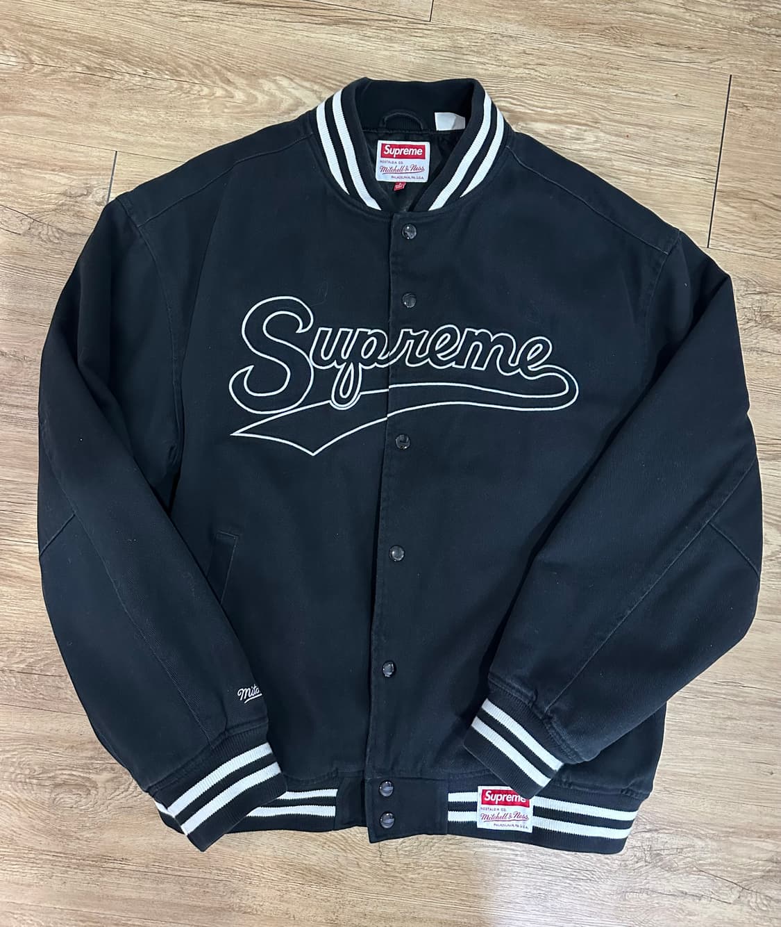 슈프림 미첼앤네스 도우보이 트윌 바시티 자켓 블랙 L사이즈 상품이미지1