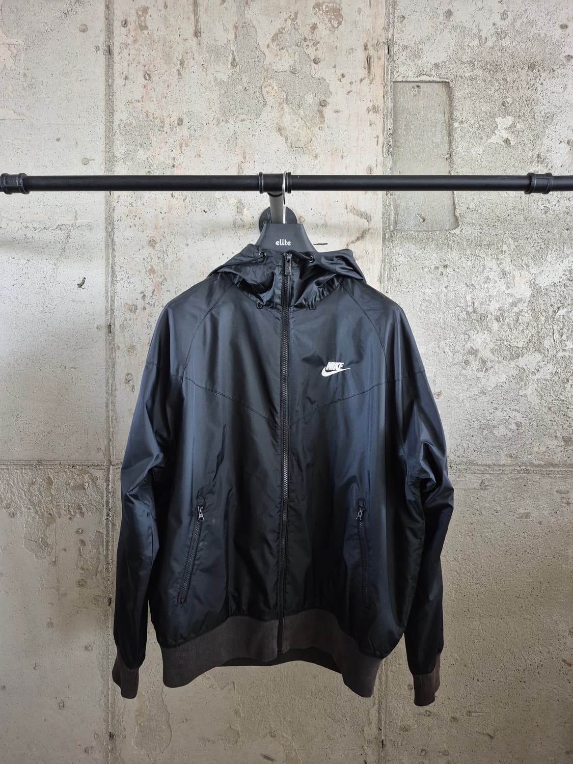 나이키 블랙 바람막이 후드집업 상품이미지1