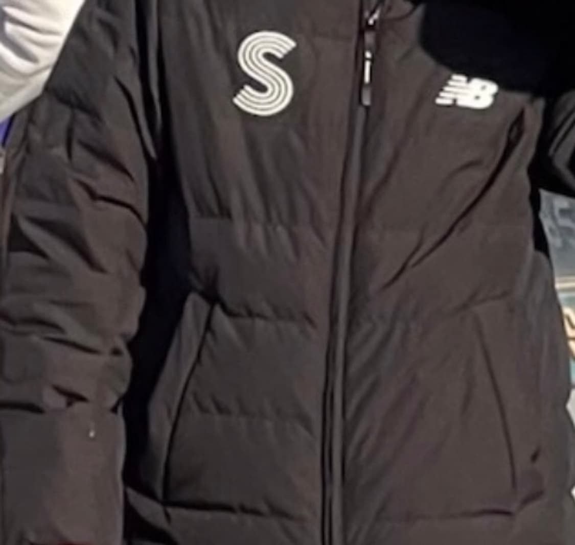 구합니다)뉴발란스 jtbc마라톤 경량패딩 상품이미지1