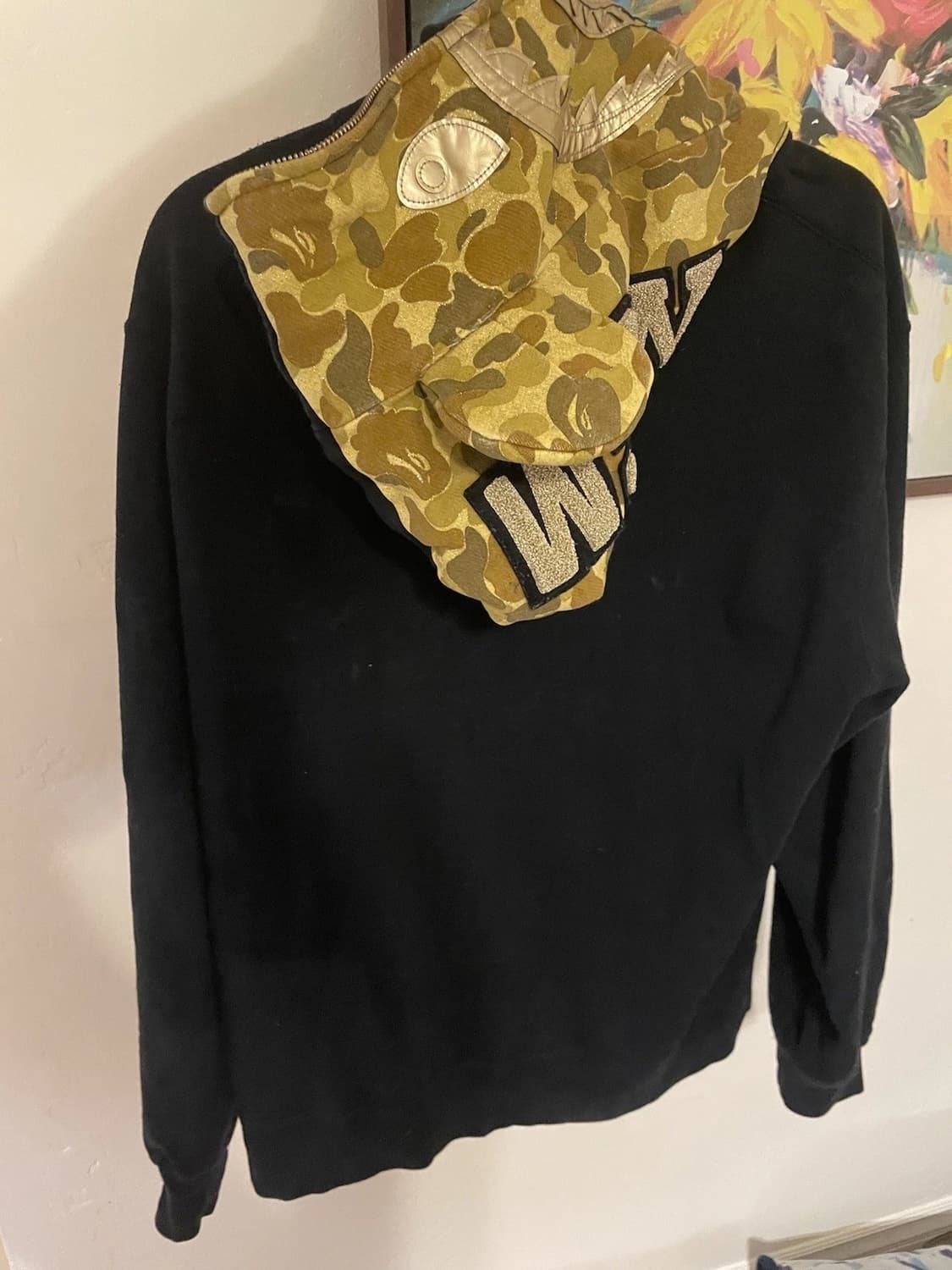 베이프 x 베어브릭 골드 샤크 후드집업 상품이미지4