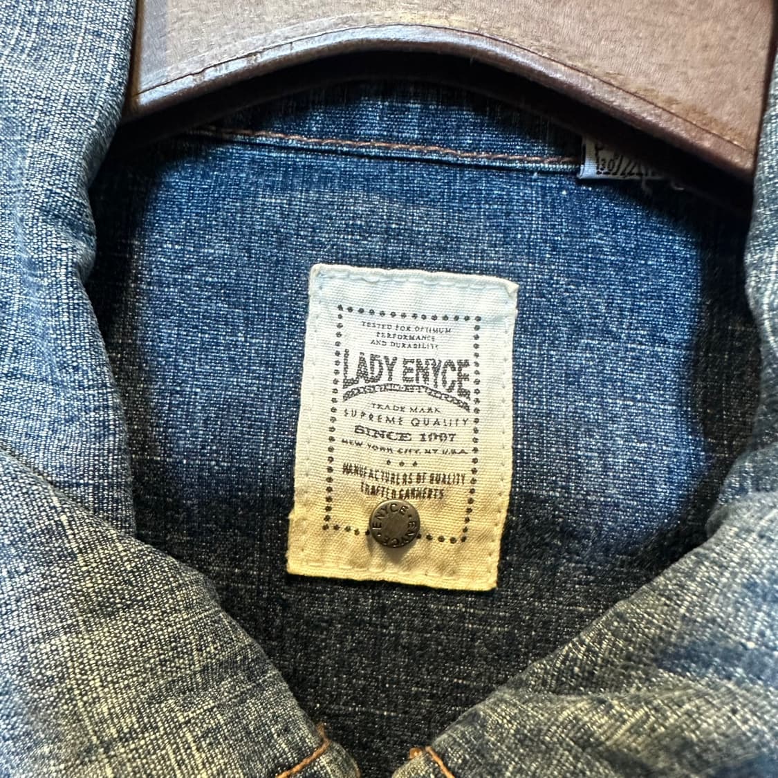 레이디 에니스 Y2K 데님 바이커 집업자켓 핀턱 밴드시보리 디테일 상품이미지5