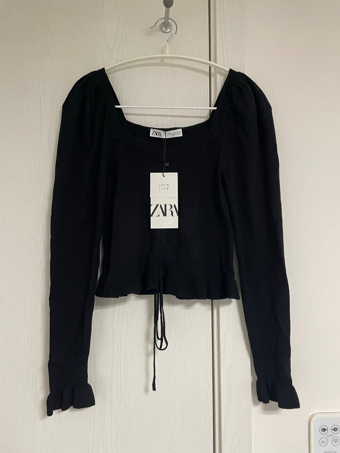 자라 프릴 검정 니트 상품이미지1