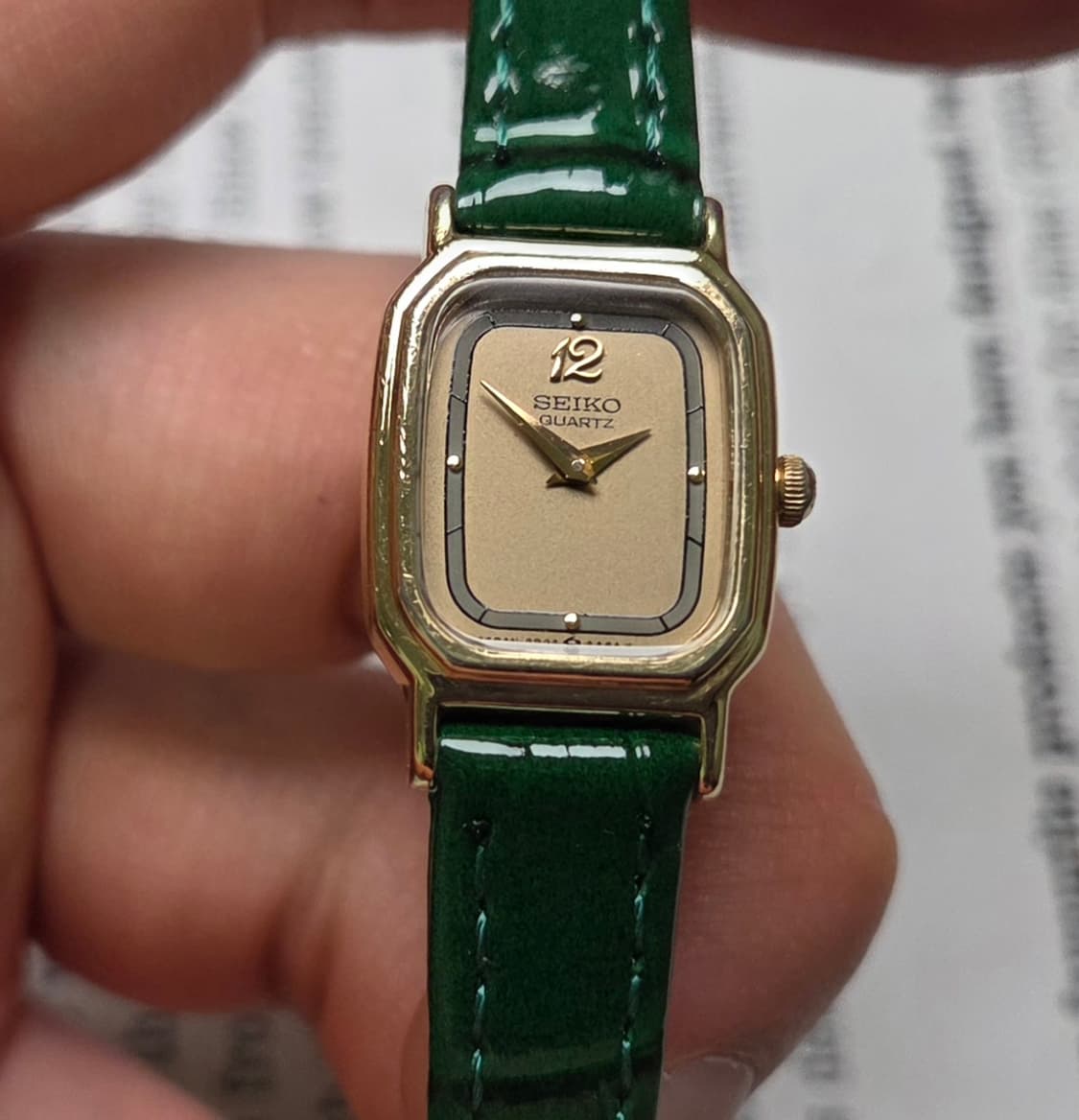 레어] 빈티지 세이코 미니탱크 희귀 투톤다이얼 칼침핸즈 슬림쿼츠 여성용  상품이미지10