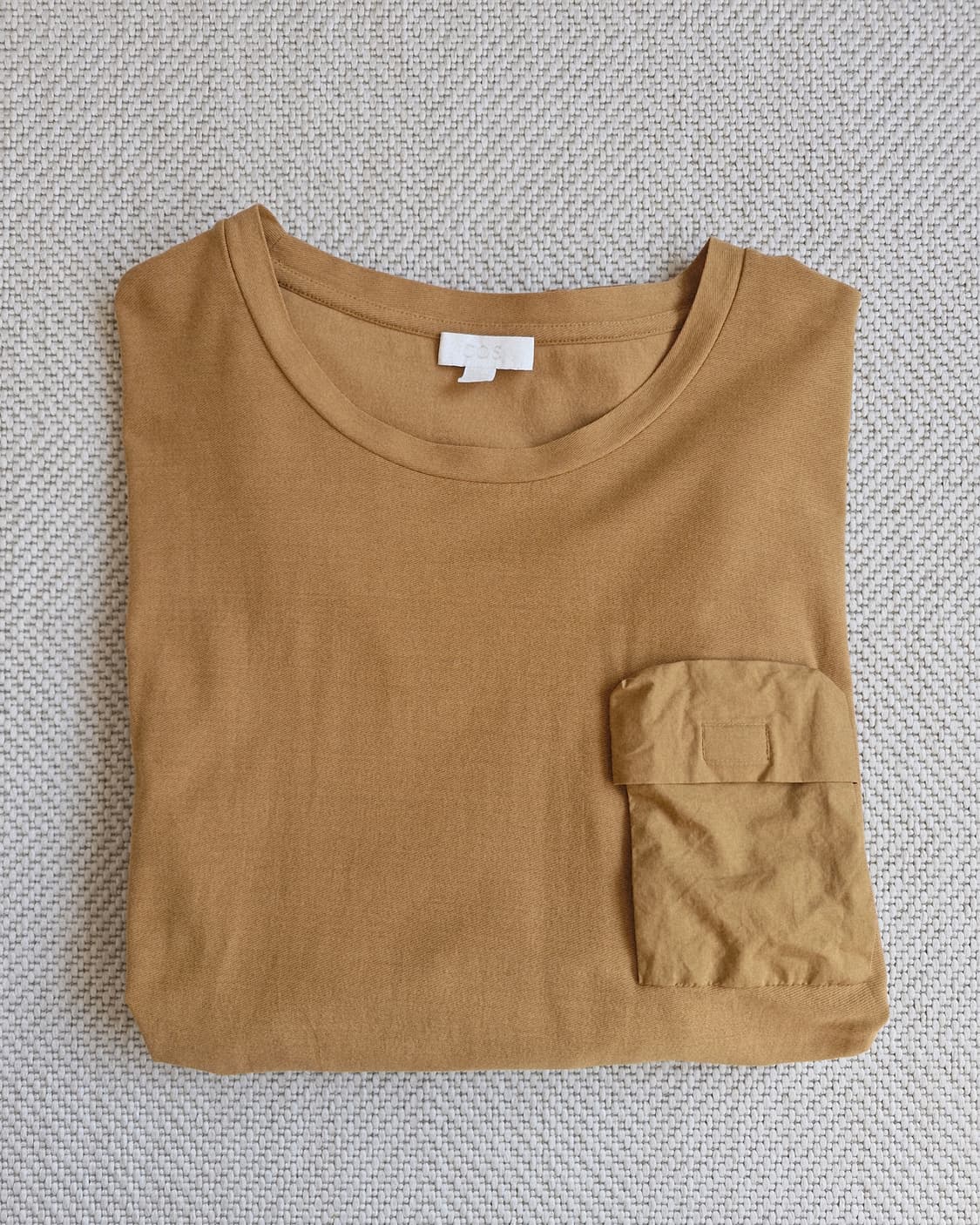 COS 코스 릴렉스드핏 유틸리티 티셔츠 XL  상품이미지3