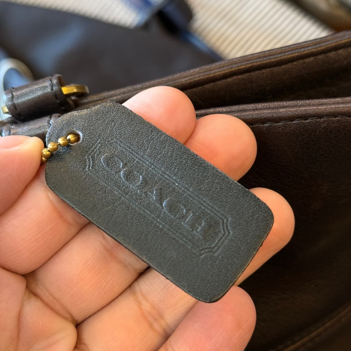 올드 코치 카우 풀그레인 토트백 상품이미지5