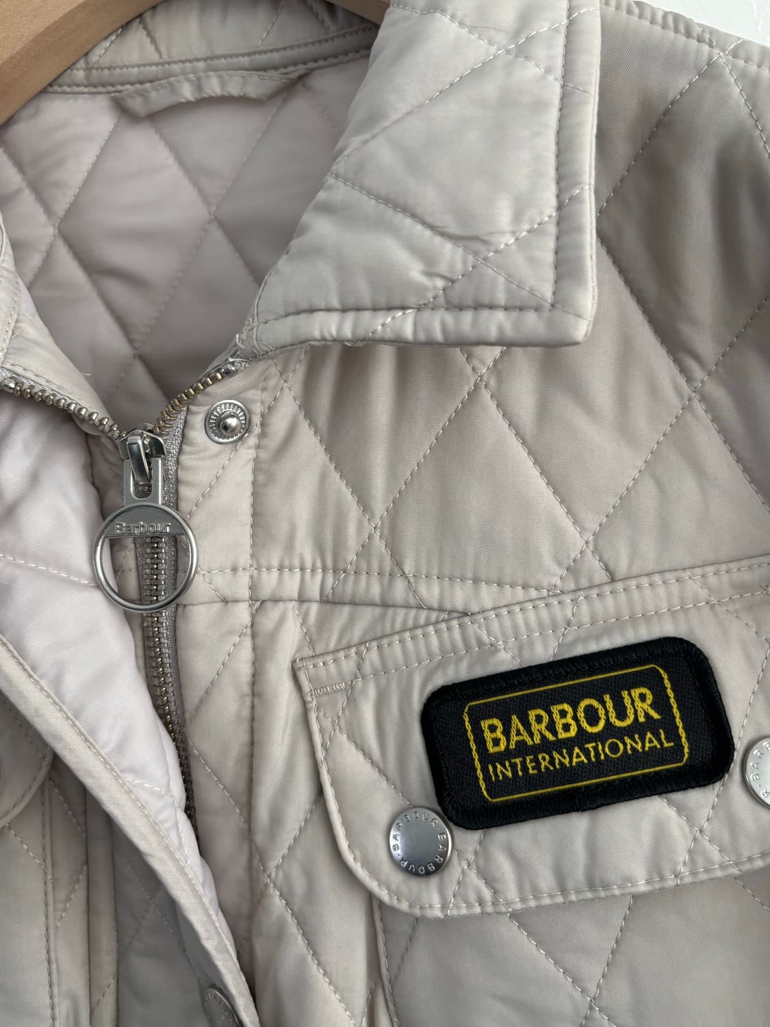 Barbour 바버 인터네셔널 퀼팅 자켓 상품이미지7