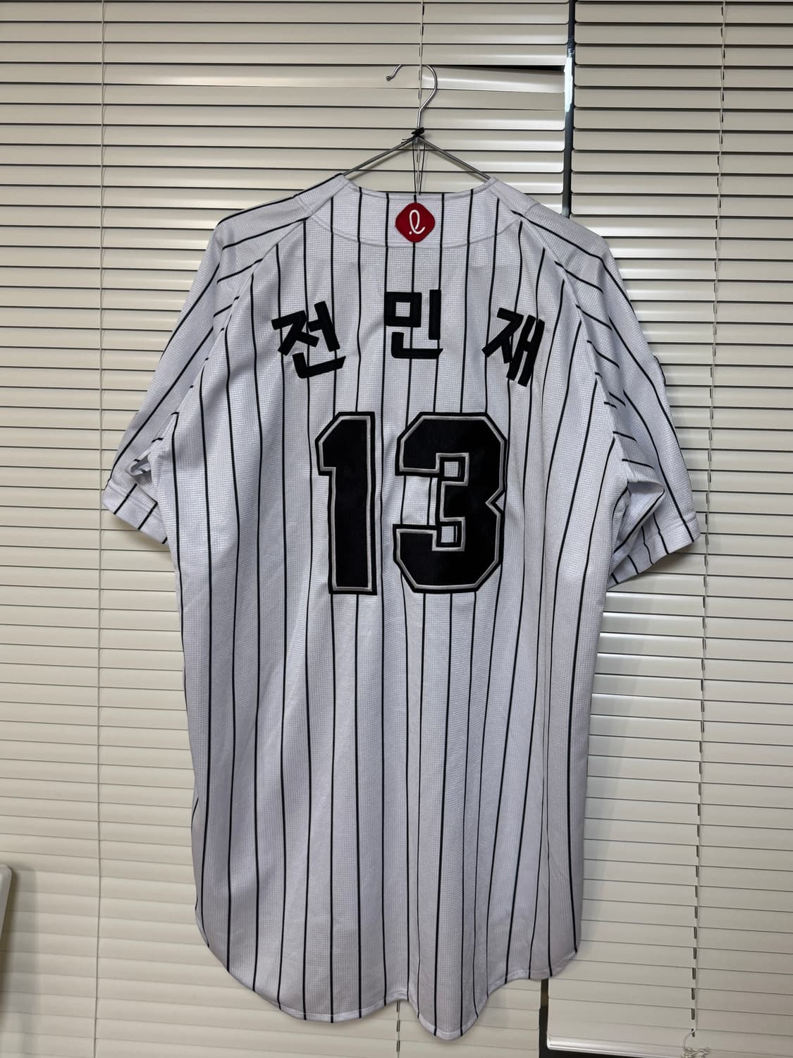 롯데자이언츠 올드 스트라이프 프로페셔널 유니폼 110 전민재 직자수 마킹 상품이미지2