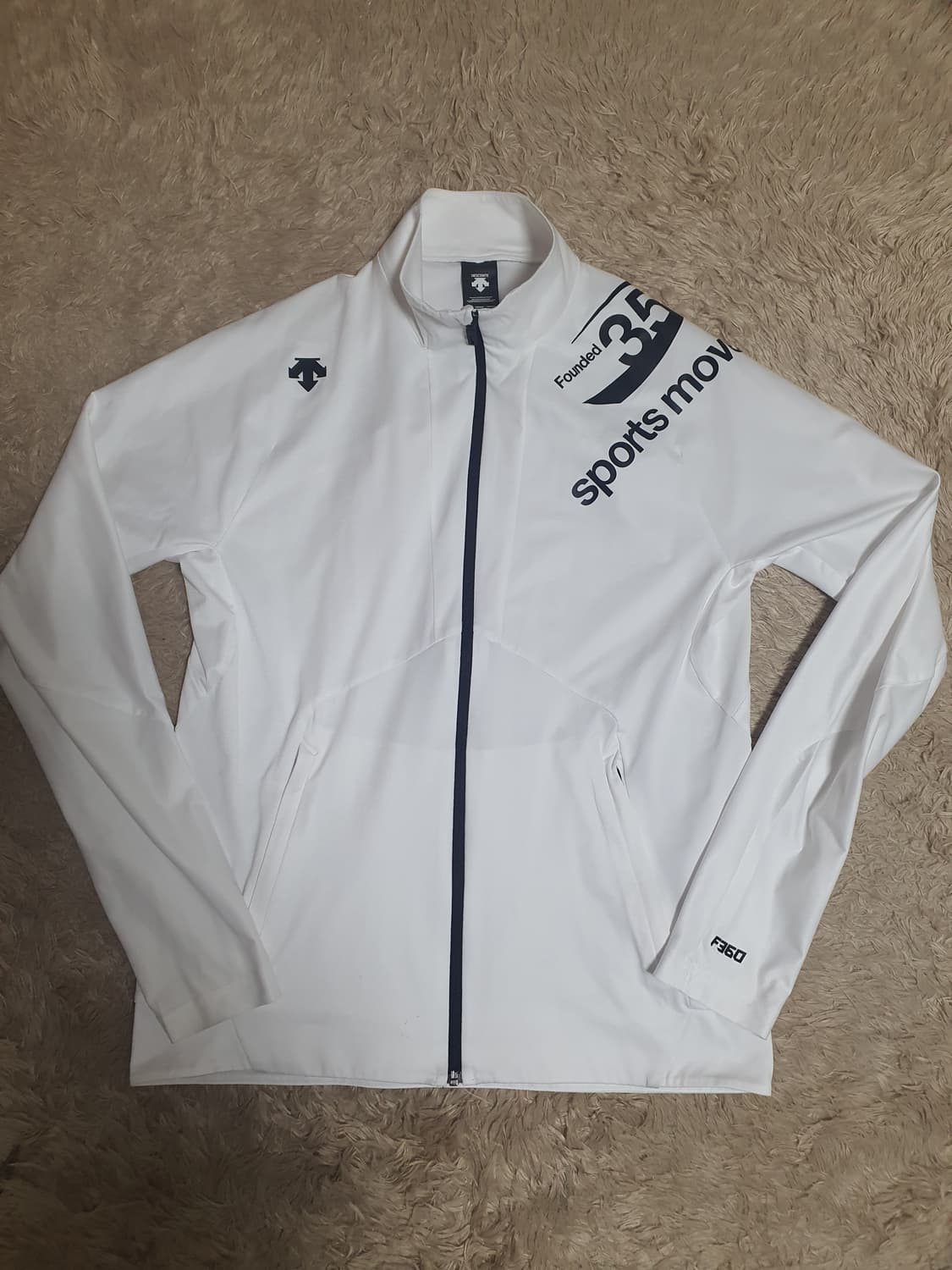 데상트 바람막이 자켓 사이즈 100 상품이미지1