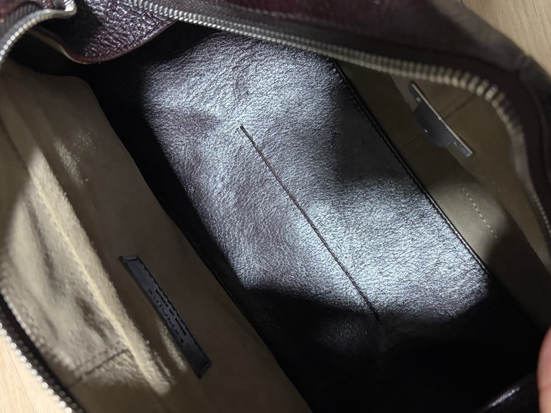 르메르 기어백 미디움 다크 에그플랜트 상품이미지5