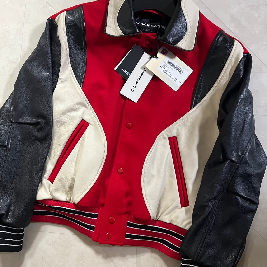 새상품(S)앤더슨벨 로빈 바시티 자켓 레드 상품이미지2