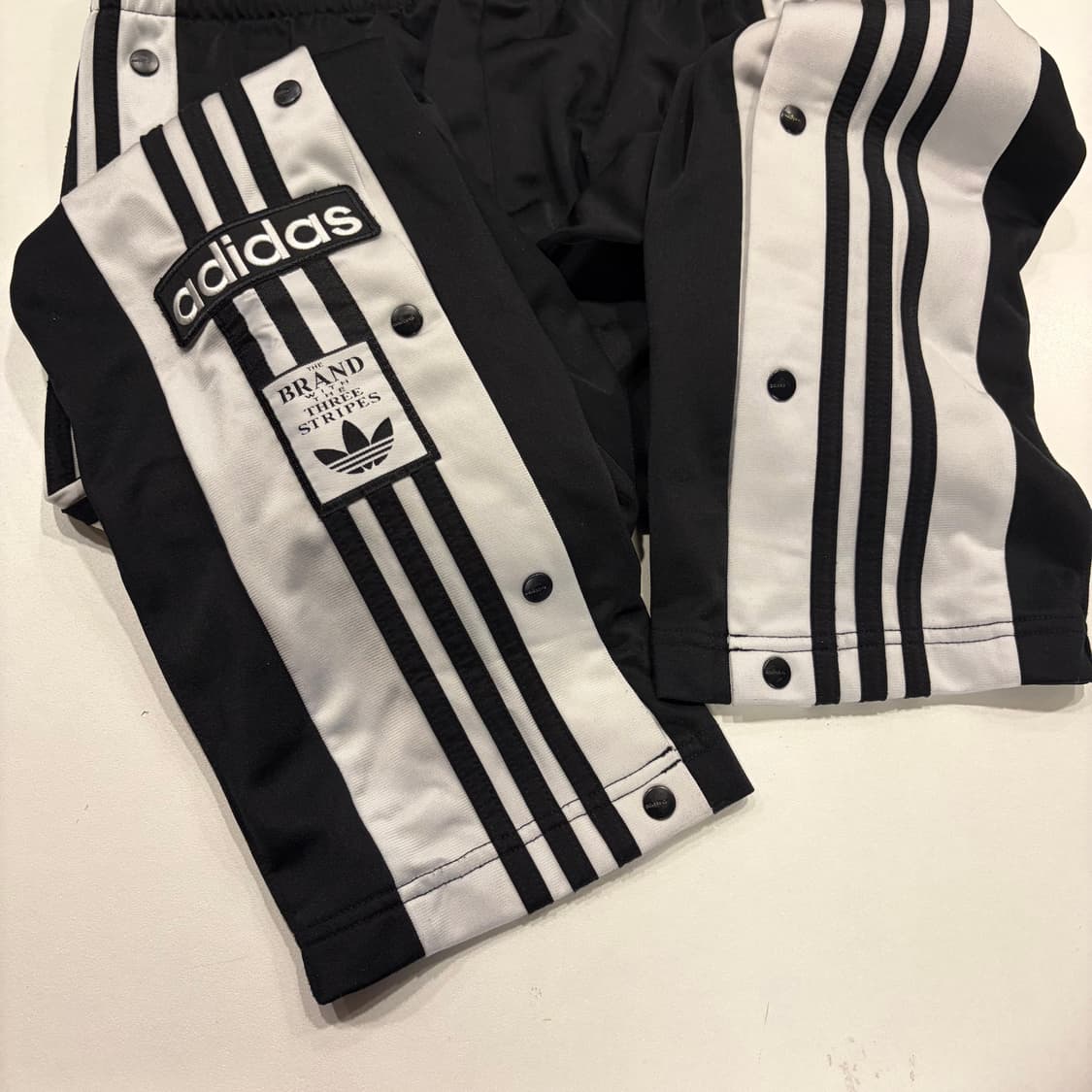 [M] 아디다스 아디브레이크 블랙 삼선 트랙 바지 B854 상품이미지3