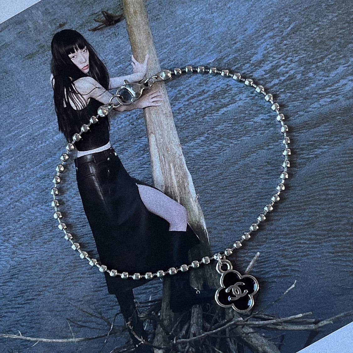 샤넬 블랙 클로버 실버 팔찌 상품이미지2