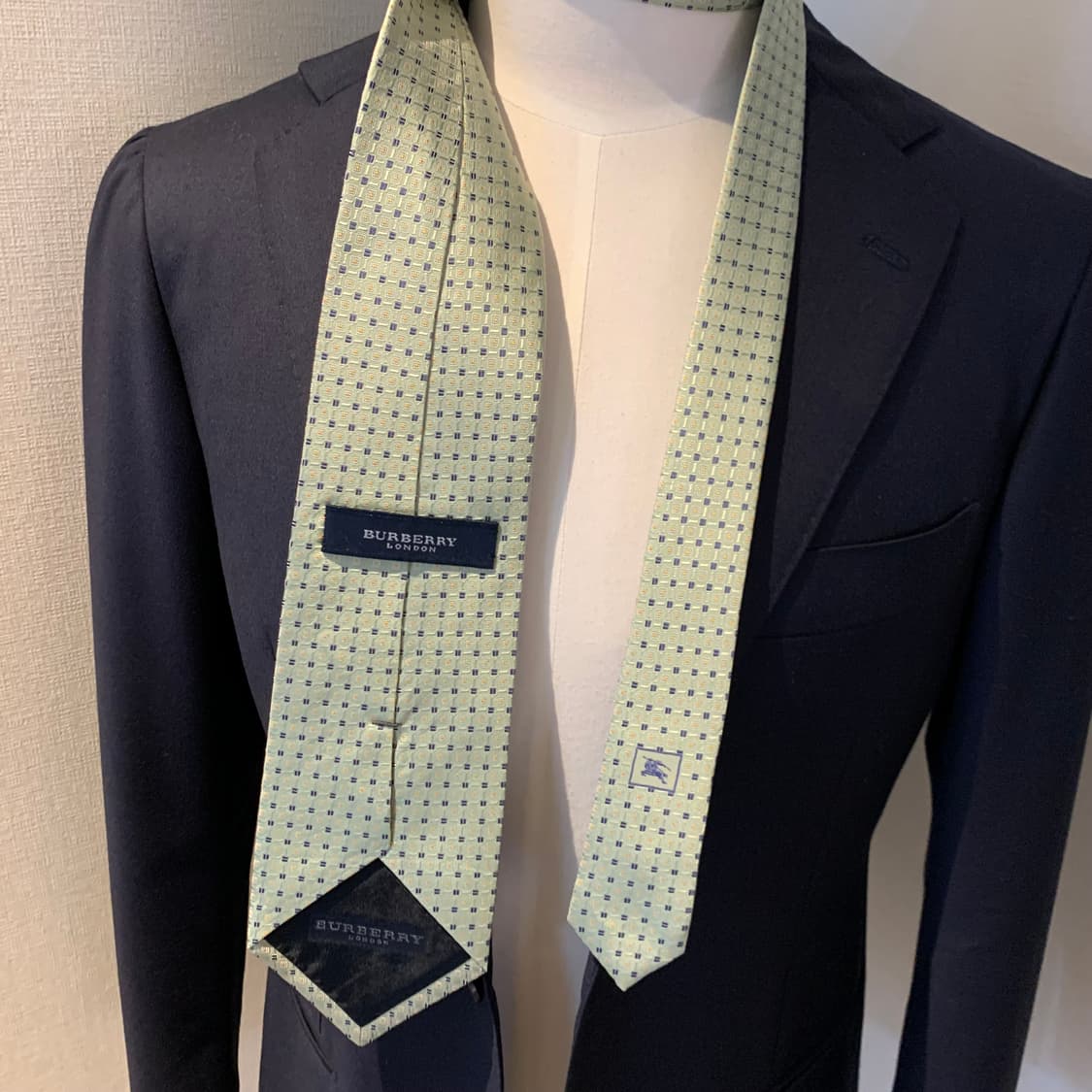 버버리(BURBERRY) 100실크 명품넥타이 새상품급 S등급 9.3cm 상품이미지2