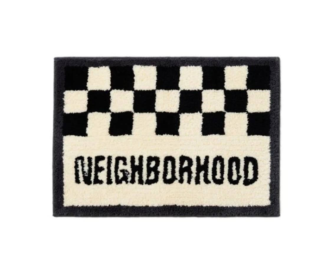 네이버후드 x 갤러리1950 체커 러그 매트 블랙 상품이미지1
