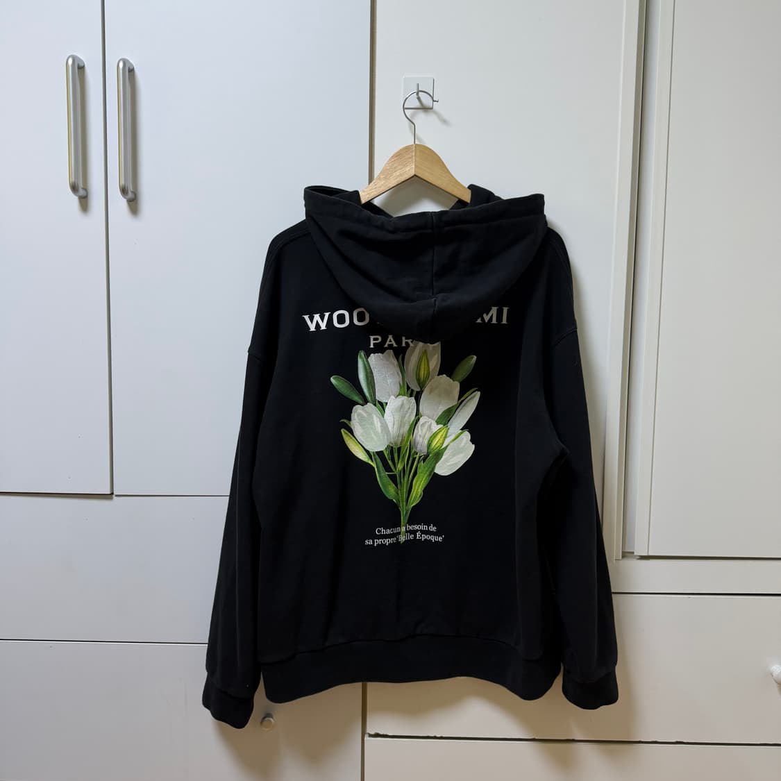 우영미 백로고 튤립 후드티
48사이즈 상품이미지1