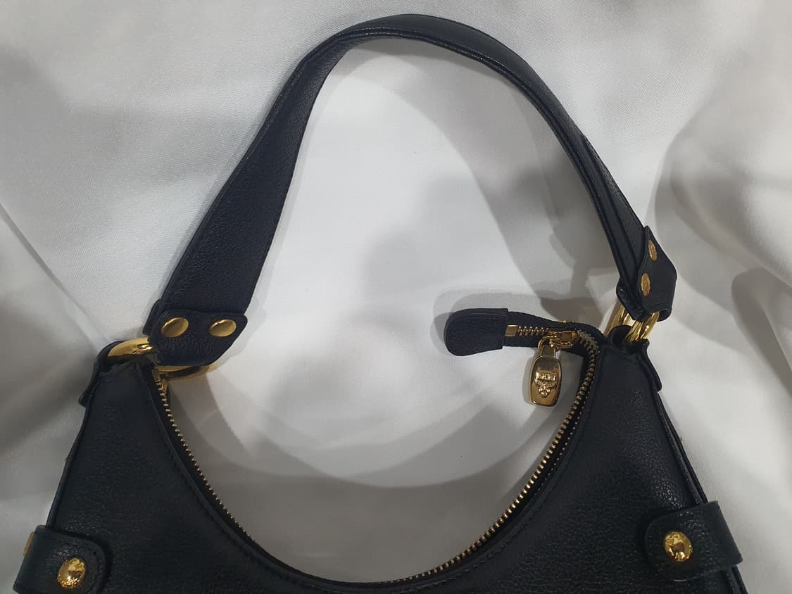 MCM 블랙 가죽 숄더백(정품) 상품이미지6
