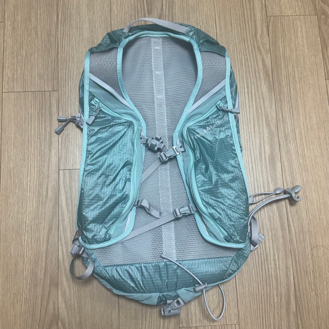 몽벨 크로스러너팩 백팩 라이트블루 상품이미지3
