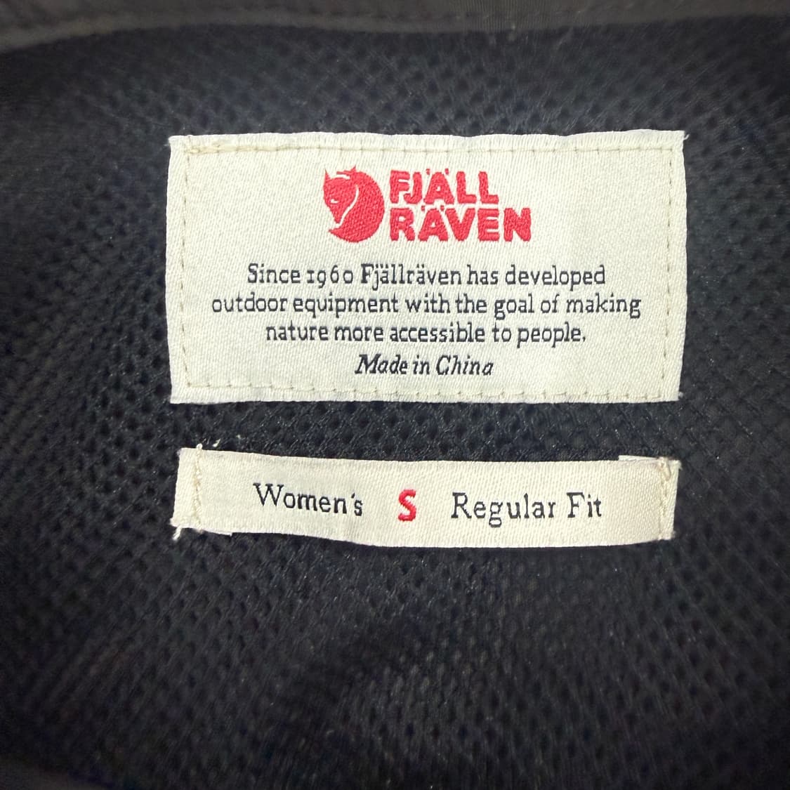 (우먼즈S)피엘라벤 FJALL RAVEN 반팔셔츠(차콜) 상품이미지2