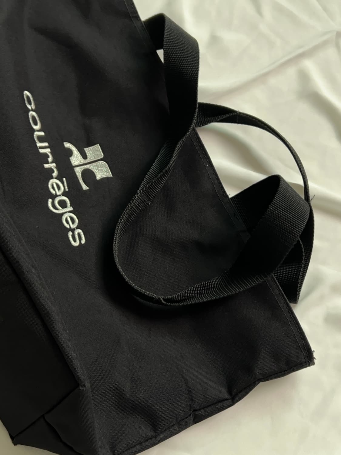 Courreges 꾸레쥬 도트백 보부상백 상품이미지6