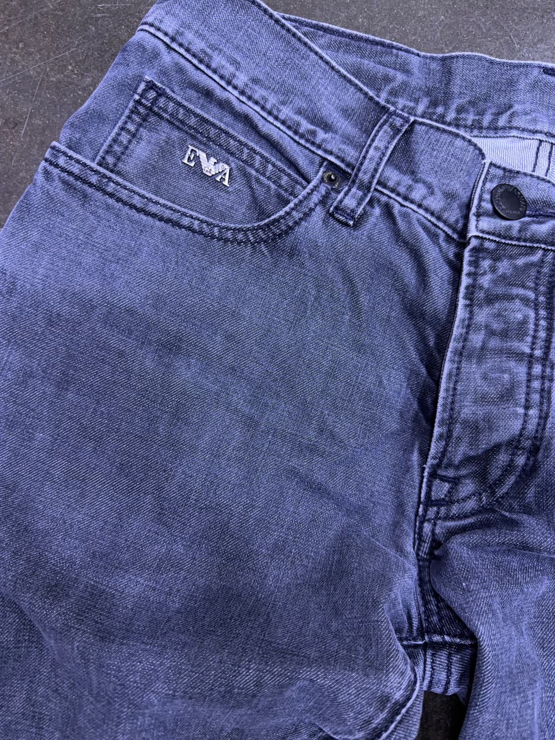 엠포리오 아르마니 주드 섹시핏 버튼플라이 데님팬츠 그레이 30 상품이미지4