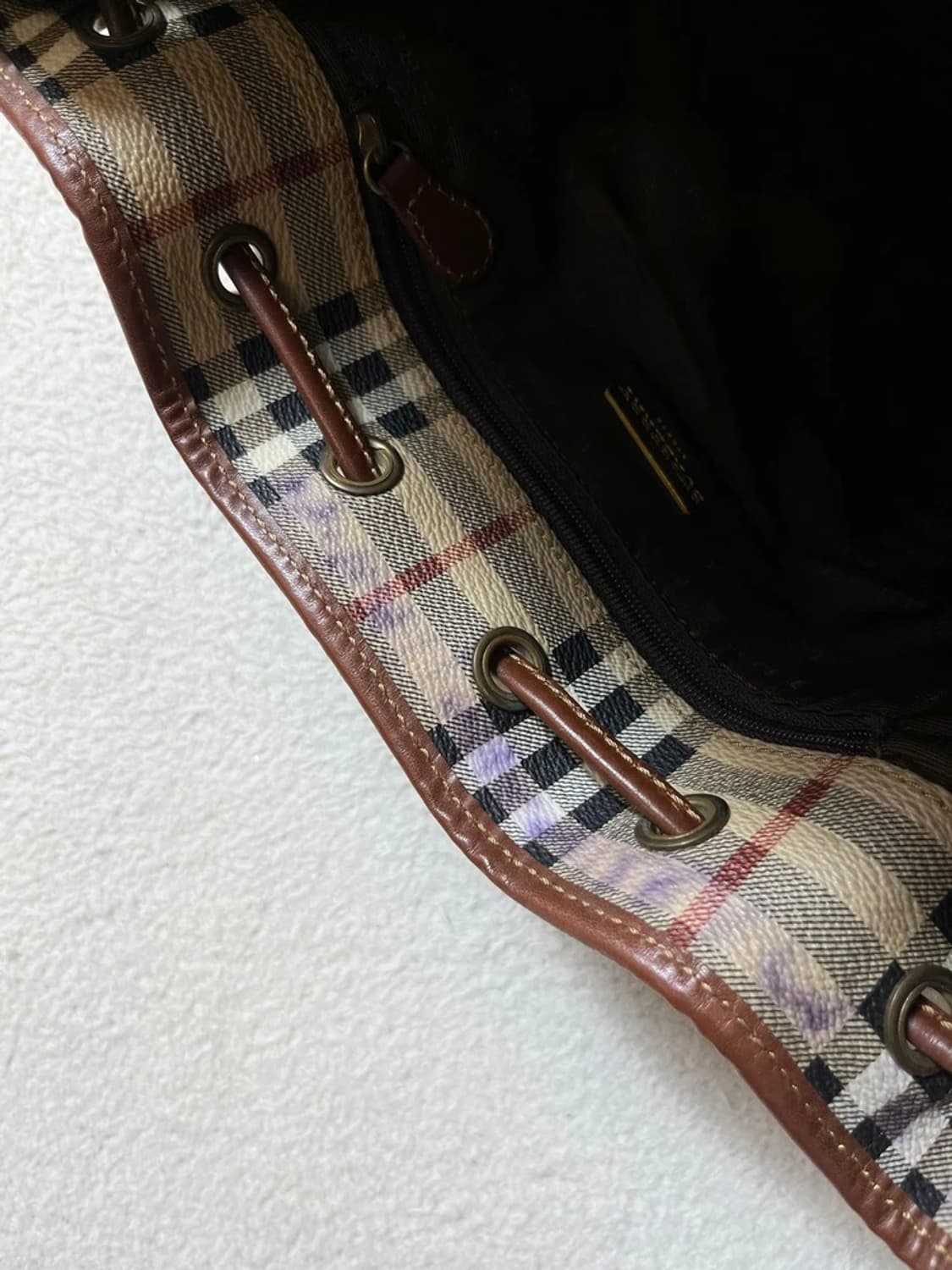 버버리 헤이마켓 체크 버킷백 A1748 상품이미지8