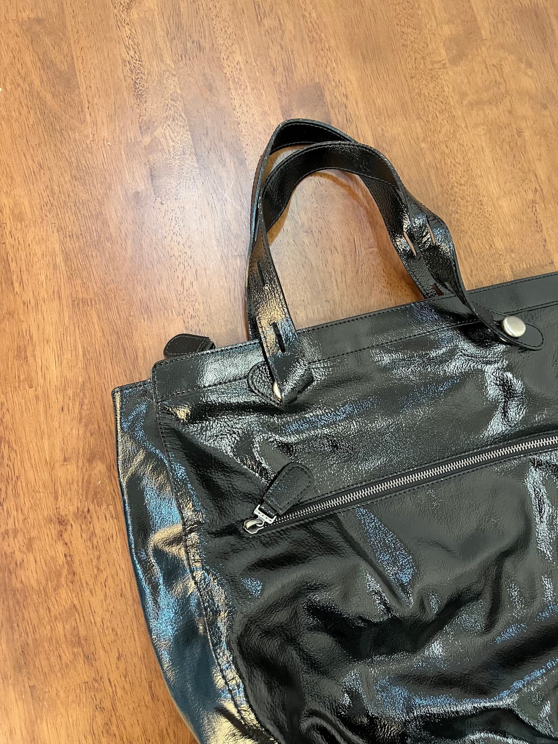 마르니 에나멜 레더 토트백 상품이미지4