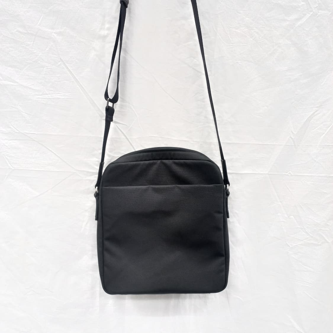 쌤소나이트 레드 블랙 크로스백 상품이미지3