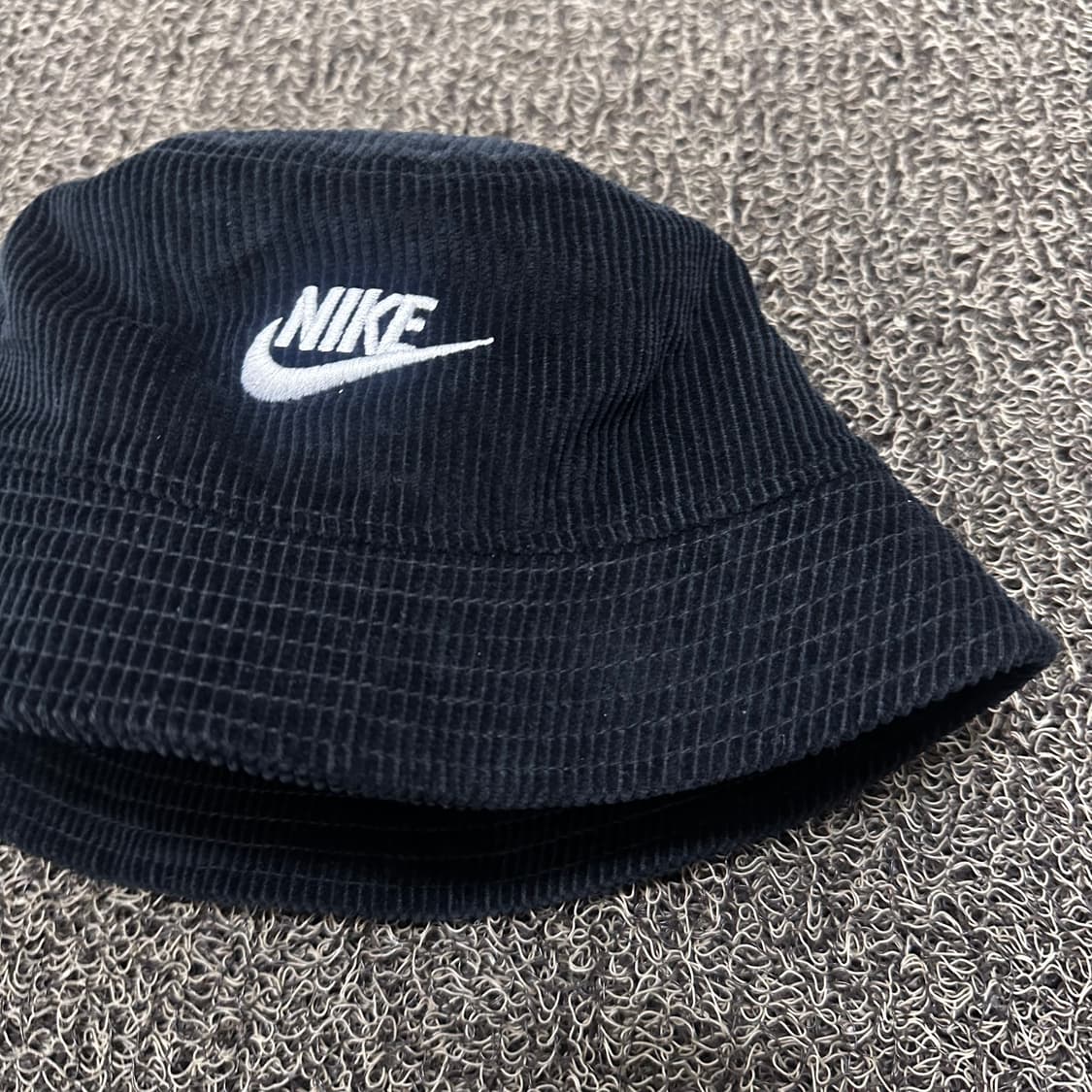 NIKE 나이키 코듀로이 버킷햇 모자 블랙 상품이미지3