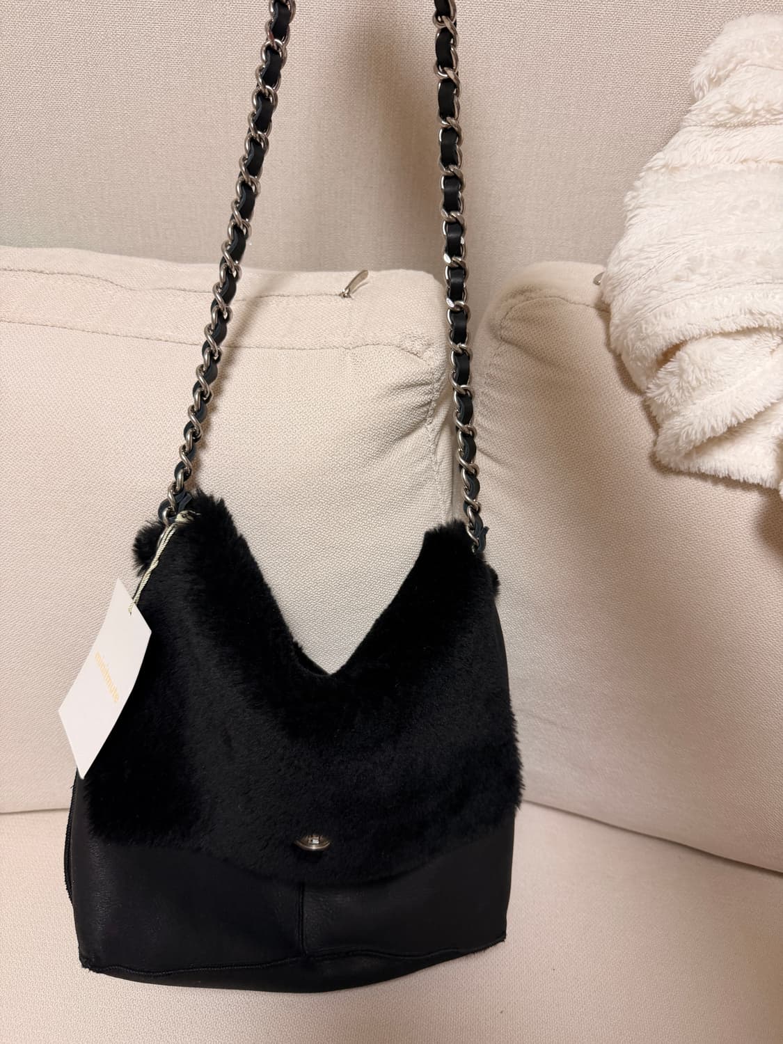 미닛뮤트 fable 무스탕 chain back black 상품이미지3