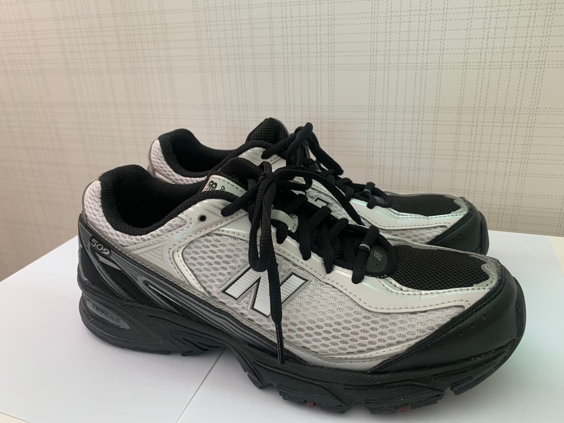 뉴발란스 U509BG GREY MATTER BLACK 블랙/실버 250 상품이미지1