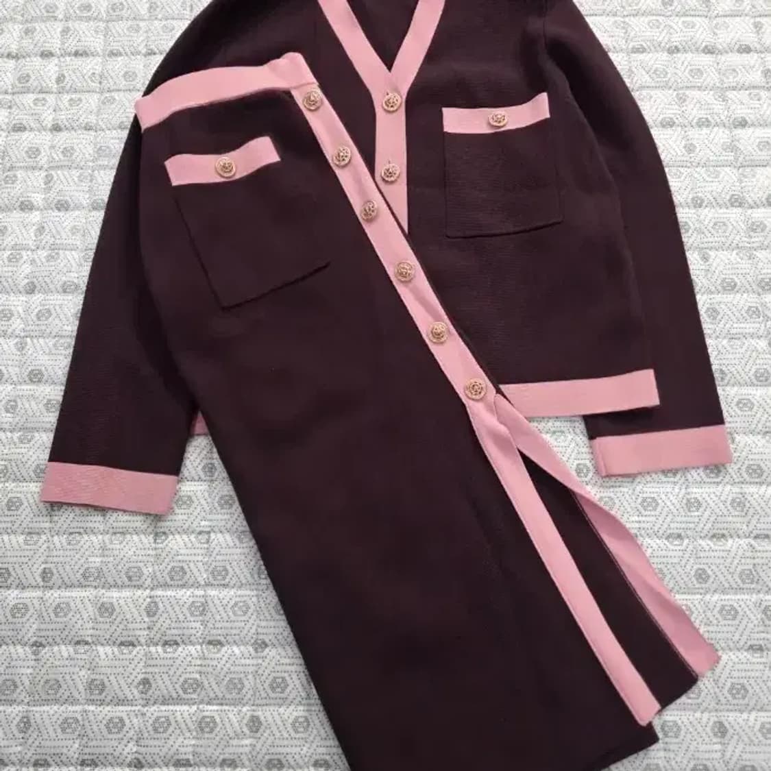 질스튜어트 뉴욕 라인배색 니트 가디건+스커트 셋업 55 상품이미지2