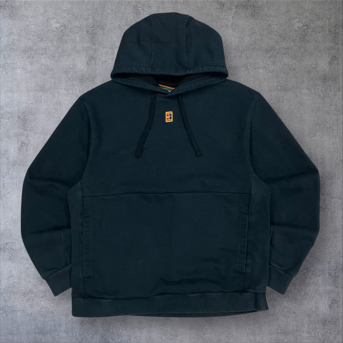 나이키 네이비 컬러 테니스 스몰 로고 후드티 상품이미지1