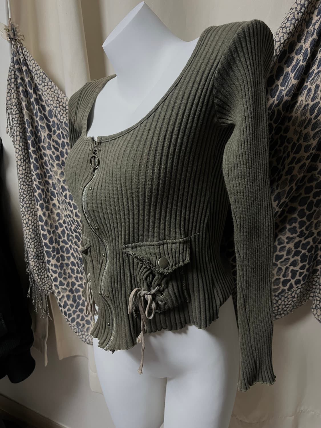 빈티지 오리엔탈 그런지 유넥 슬리브 상품이미지2